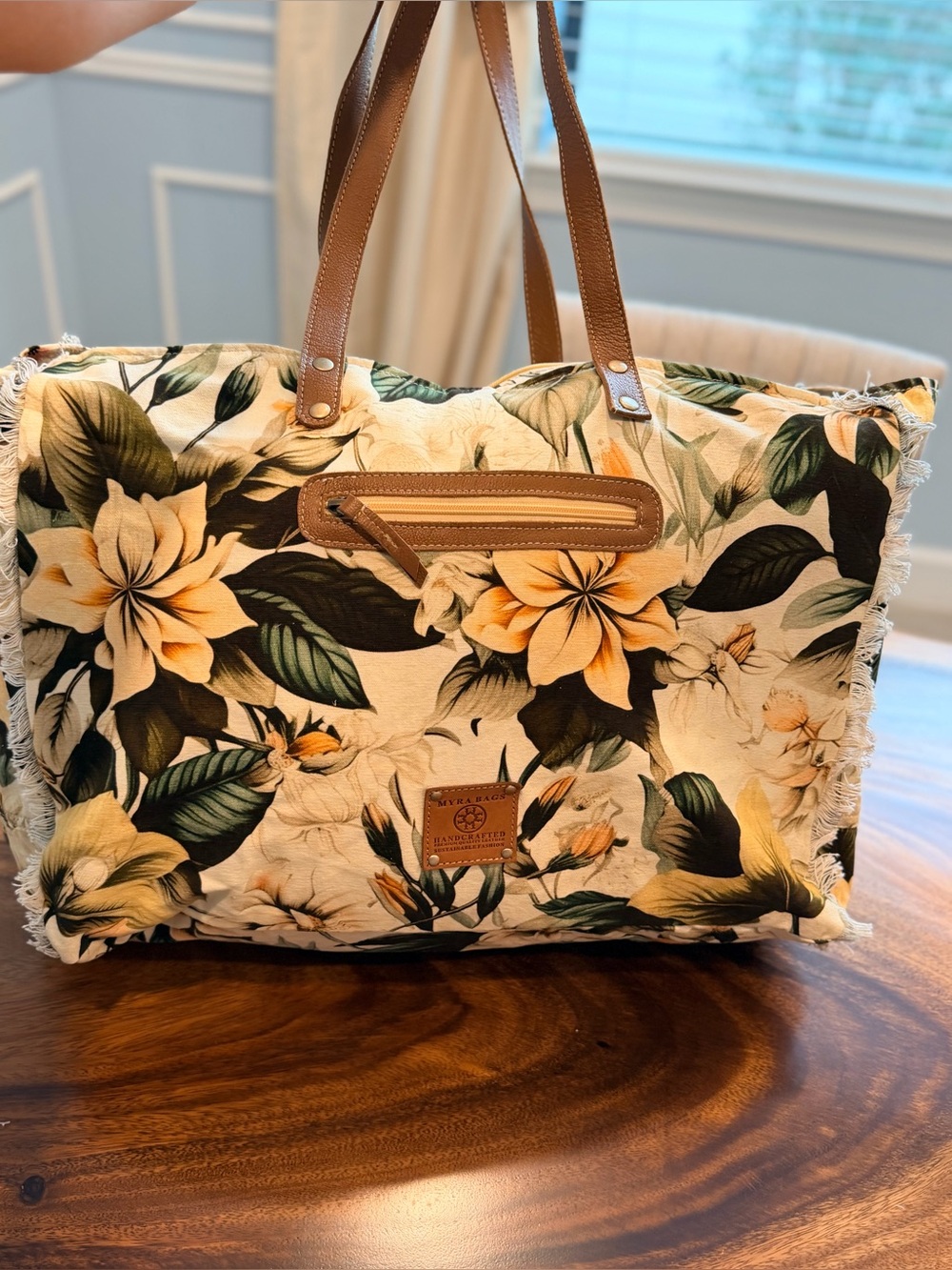 MYRA Lovely Florals Weekender
Bag in Off White NWOT - Picture 5 of 15